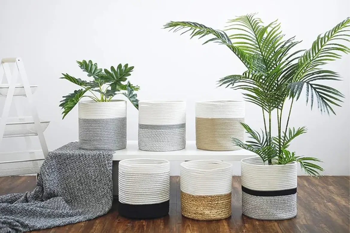 Natural jute planter for indoor and outdoor plants, featuring a simple and eco-friendly design.